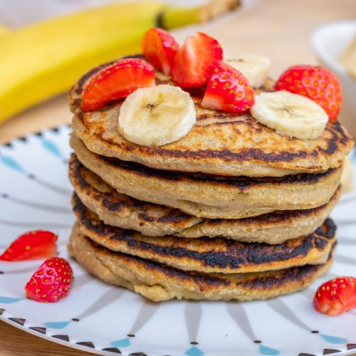 Vegan banana pancakes with cardamom