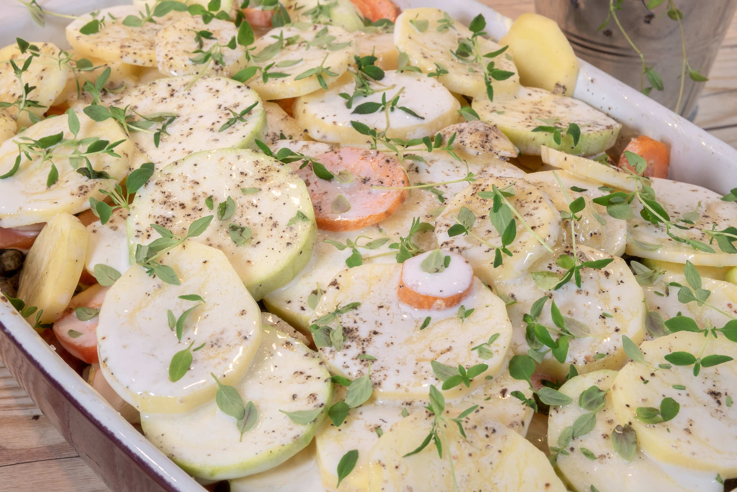 Zucchinigratäng med potatis och timjan