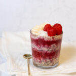 overnight oats with raspberry and vanilla