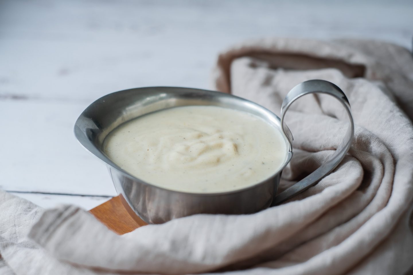 vegansk ädelostsås